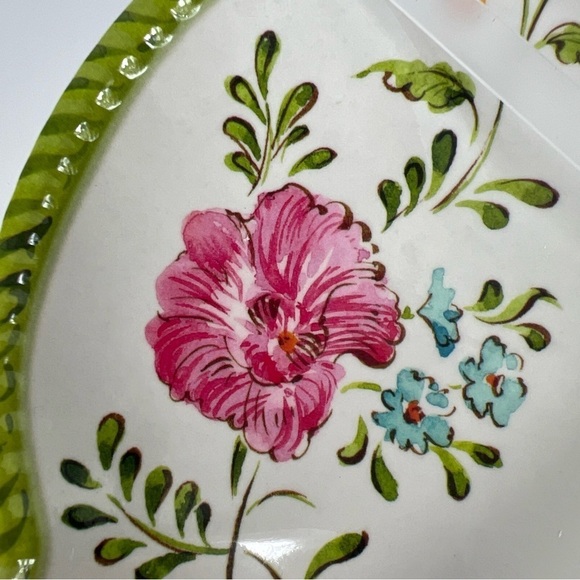 Shabby Chic Melamine Dinner Plates Floral Spring Scalloped Green Pink 4 pc NEW - Picture 6 of 10